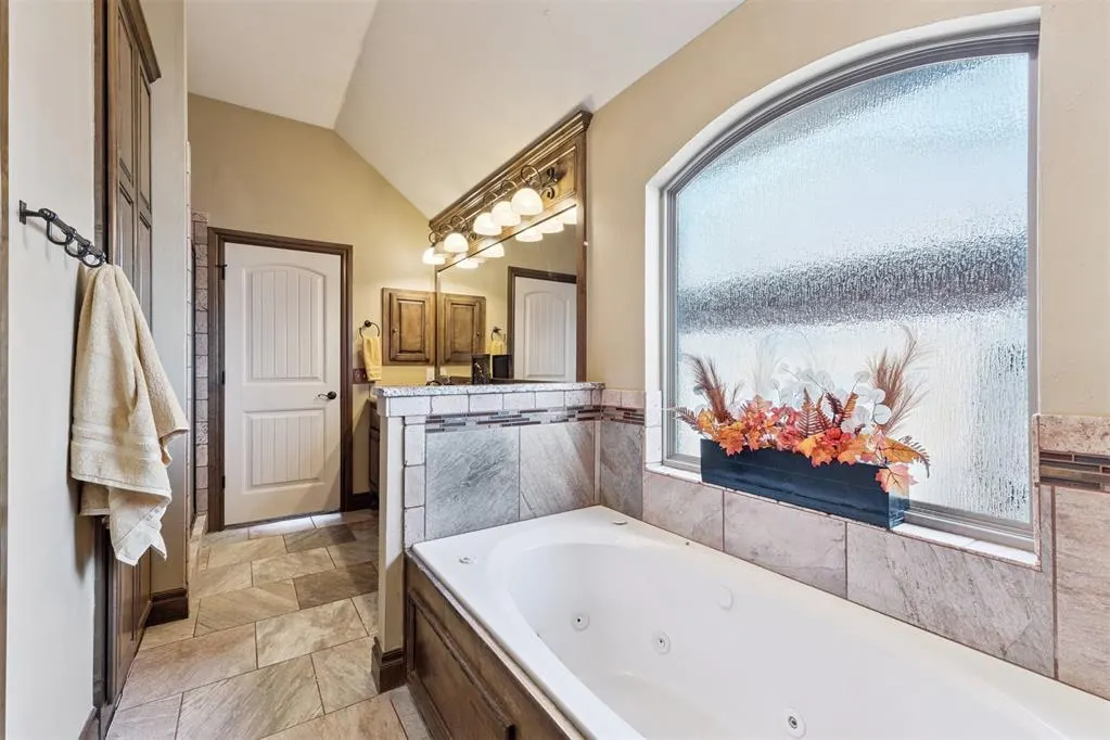 Photo 29 — 557 W Pine Rose Court Way, Mustang, OK 73064