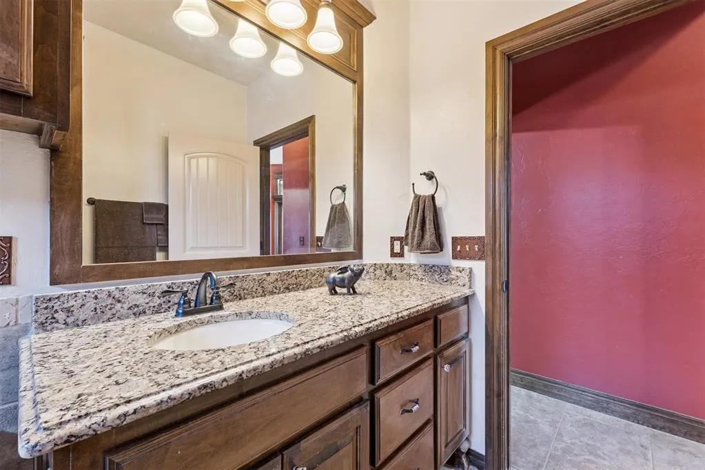 Photo 39 — 557 W Pine Rose Court Way, Mustang, OK 73064
