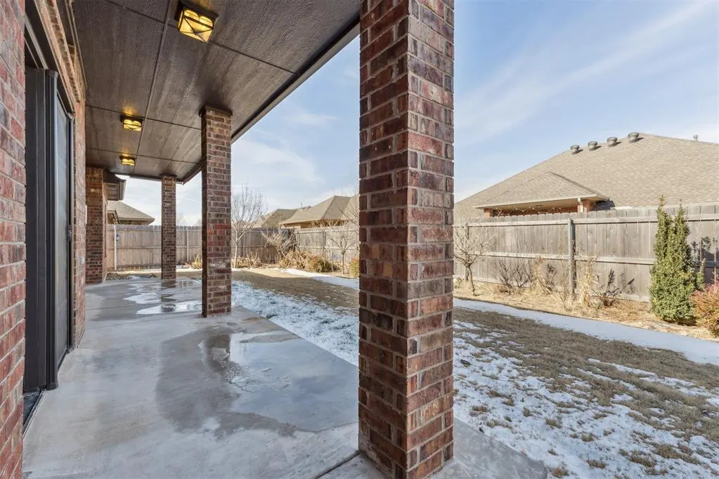 Photo 42 — 557 W Pine Rose Court Way, Mustang, OK 73064