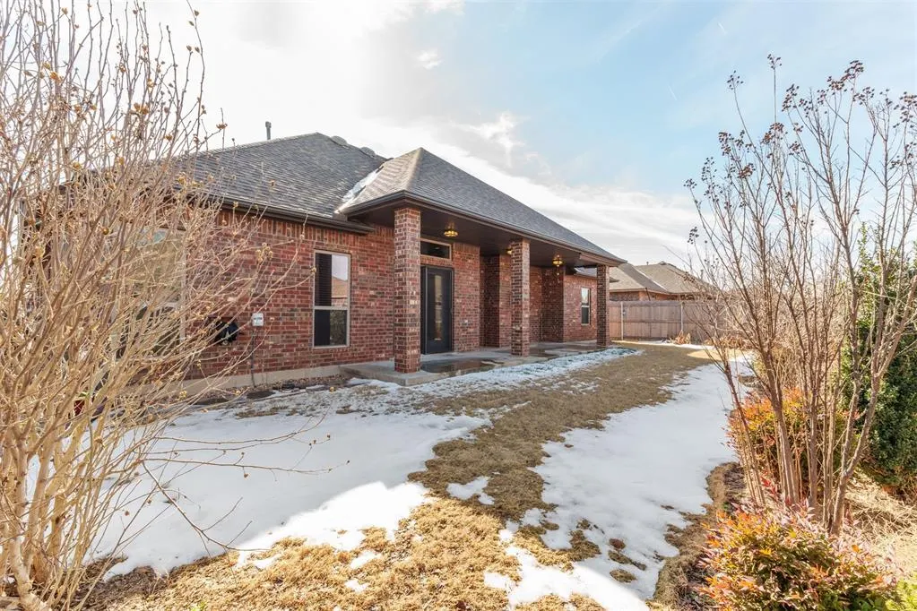 Photo 44 — 557 W Pine Rose Court Way, Mustang, OK 73064