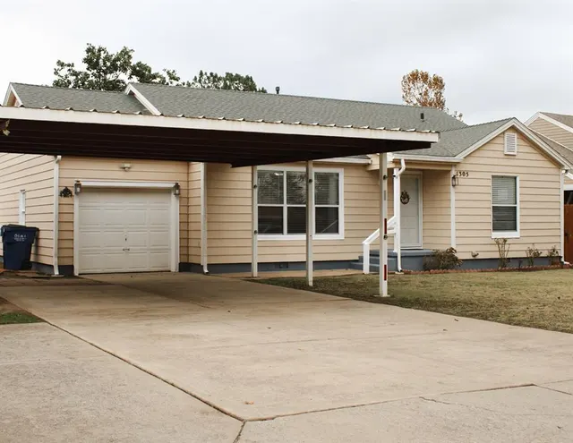 Photo 4 — 1305 S Reno Avenue, El Reno, OK 73036