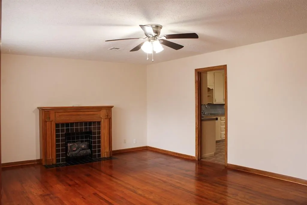 Photo 9 — 1305 S Reno Avenue, El Reno, OK 73036