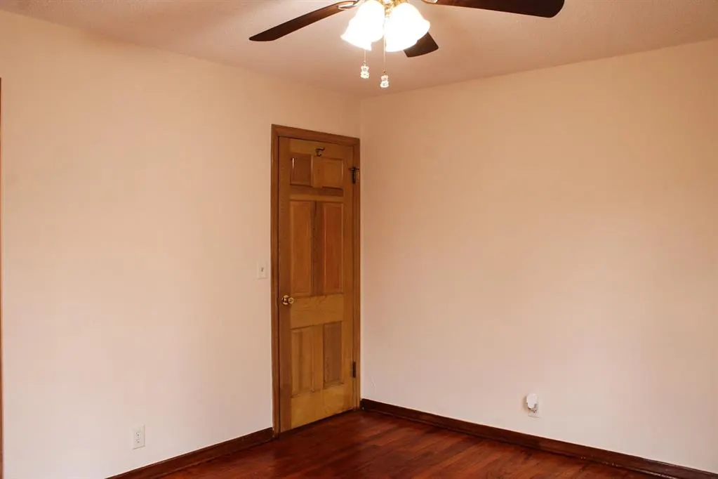 Photo 13 — 1305 S Reno Avenue, El Reno, OK 73036
