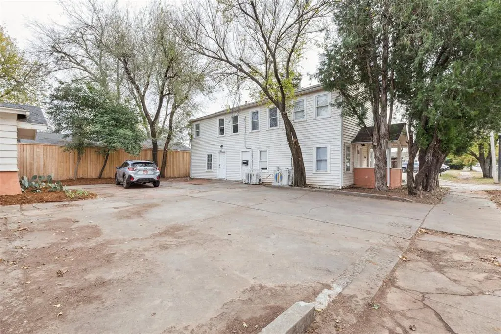 Photo 3 — 440 NW 28th Street, Oklahoma City, OK 73103