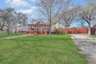 Sold home at 121 S Sycamore Avenue