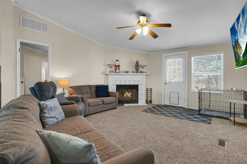 Photo 10 — 121 S Sycamore Avenue, Erick, OK 73645