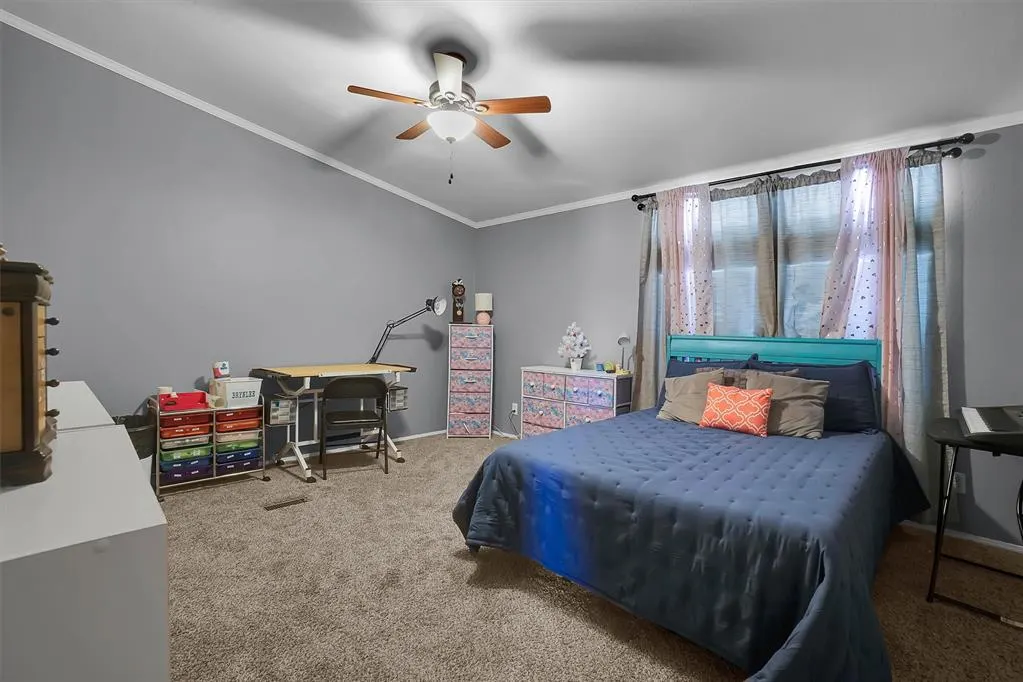 Photo 22 — 121 S Sycamore Avenue, Erick, OK 73645