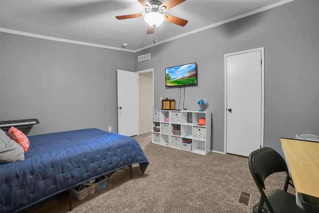 Photo 23 — 121 S Sycamore Avenue, Erick, OK 73645