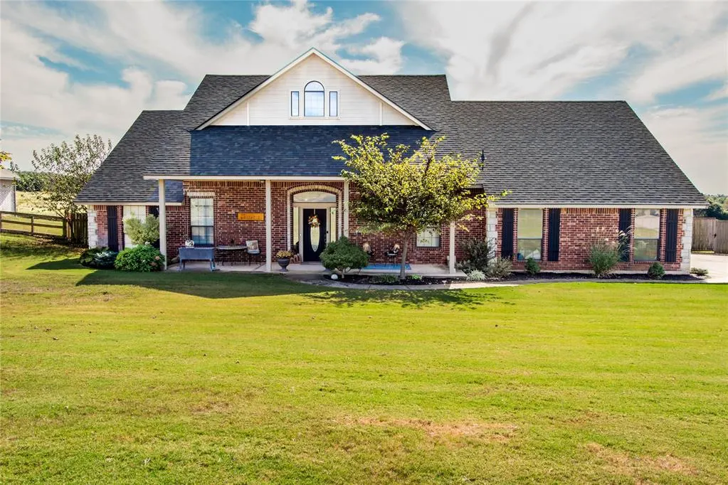 Front exterior — 1705 Twin Spires Trail, Guthrie, OK 73044