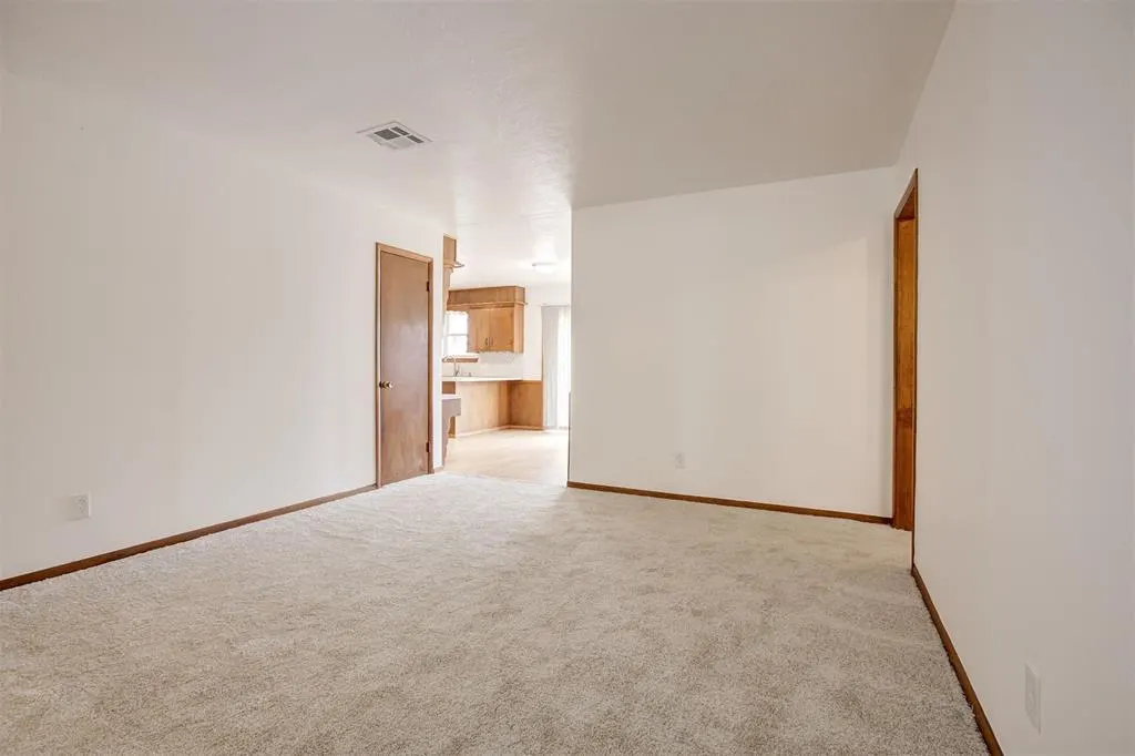 Photo 10 — 7832 S Youngs Boulevard, Oklahoma City, OK 73159