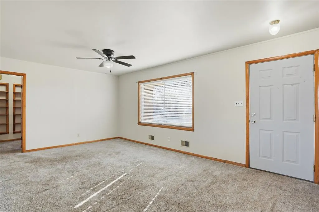 Photo 4 — 711 W Martha Street, Altus, OK 73521