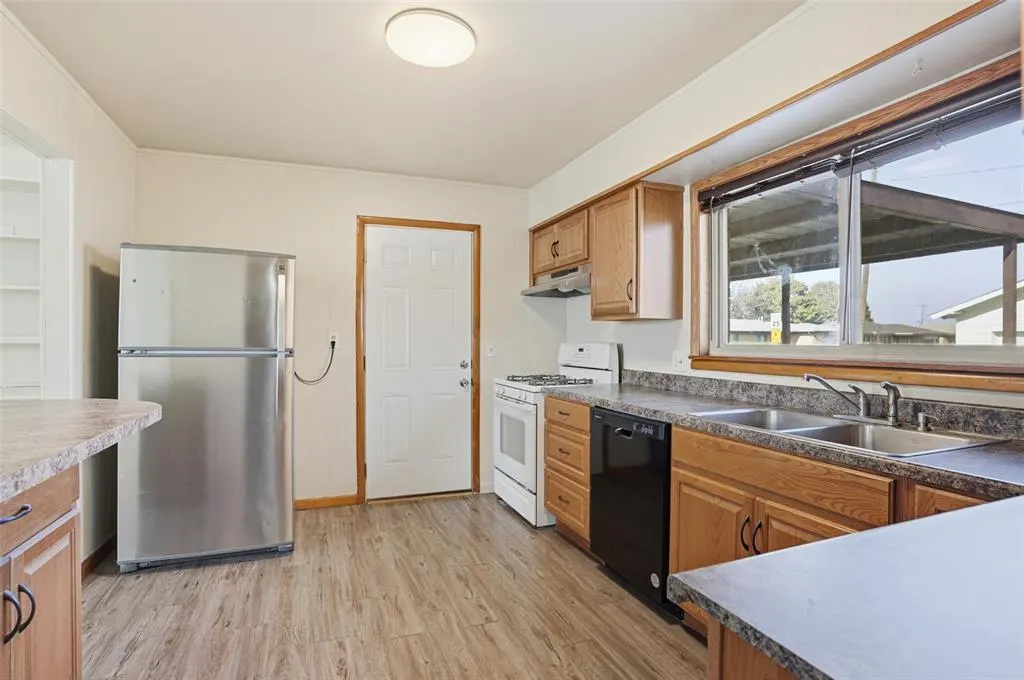 Photo 9 — 711 W Martha Street, Altus, OK 73521