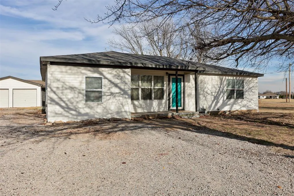 Front exterior — 107 E Railroad Street, Wayne, OK 73095