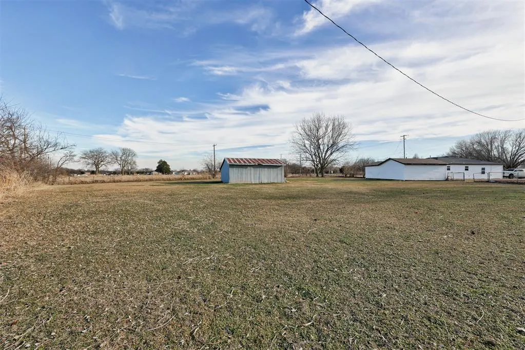 Photo 44 — 107 E Railroad Street, Wayne, OK 73095