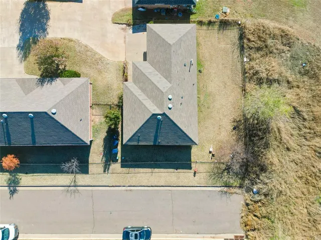 Photo 3 — 6141 Cielo Terrace, Oklahoma City, OK 73149
