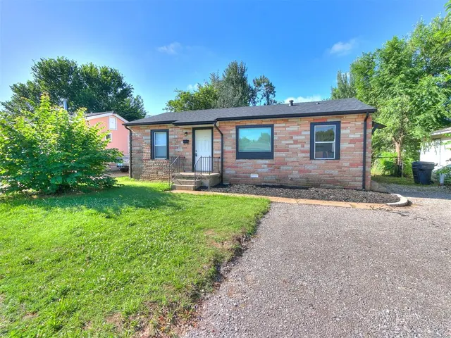 Photo 3 — 2924 SW 51st Street, Oklahoma City, OK 73119