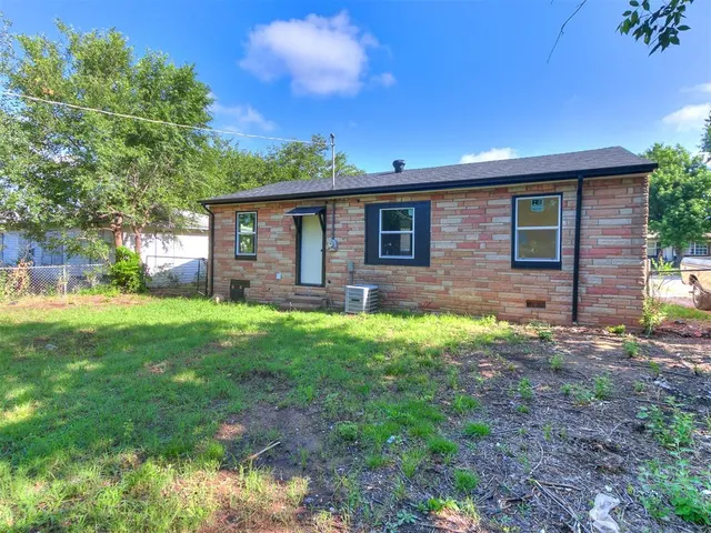 Photo 5 — 2924 SW 51st Street, Oklahoma City, OK 73119