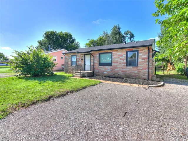 Photo 6 — 2924 SW 51st Street, Oklahoma City, OK 73119