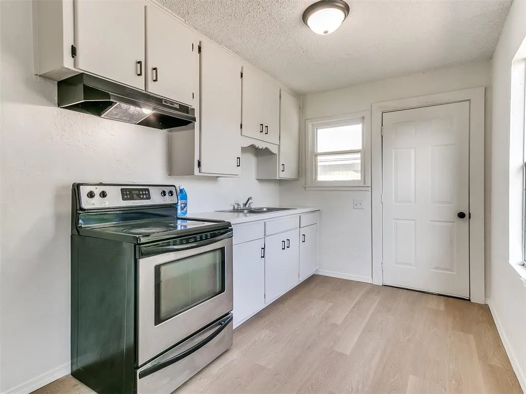 Photo 15 — 2924 SW 51st Street, Oklahoma City, OK 73119