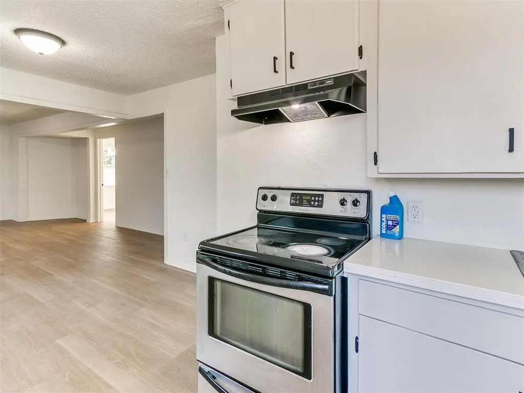 Photo 16 — 2924 SW 51st Street, Oklahoma City, OK 73119