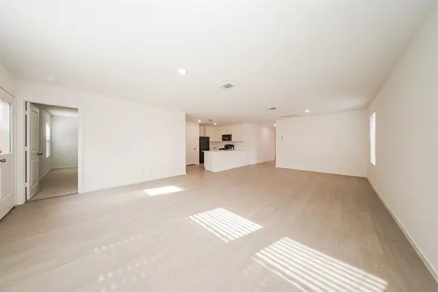 Photo 3 — 9108 SW 20th Street, Mustang, OK 73128
