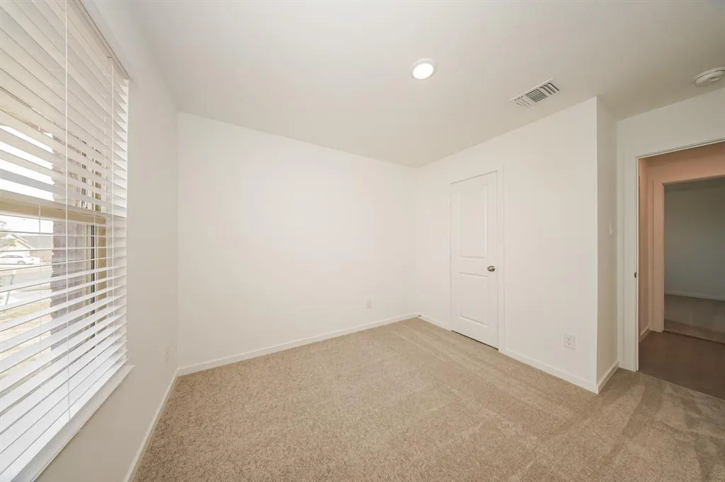 Photo 11 — 9108 SW 20th Street, Mustang, OK 73128