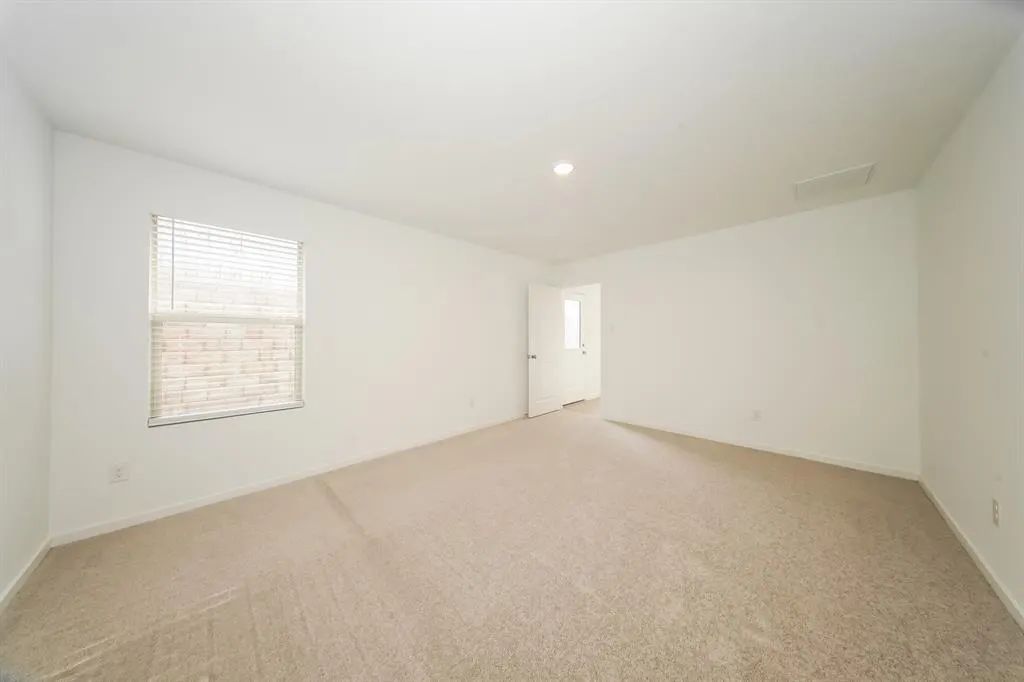 Photo 8 — 9116 SW 20th Street, Mustang, OK 73128