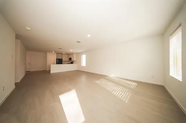 Photo 4 — 9204 SW 20th Street, Mustang, OK 73128