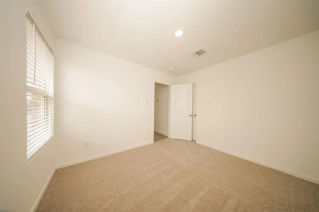 Photo 13 — 9204 SW 20th Street, Mustang, OK 73128