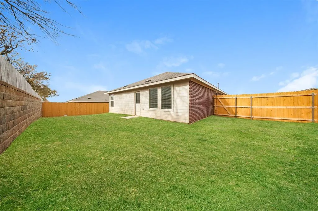 Photo 15 — 9204 SW 20th Street, Mustang, OK 73128