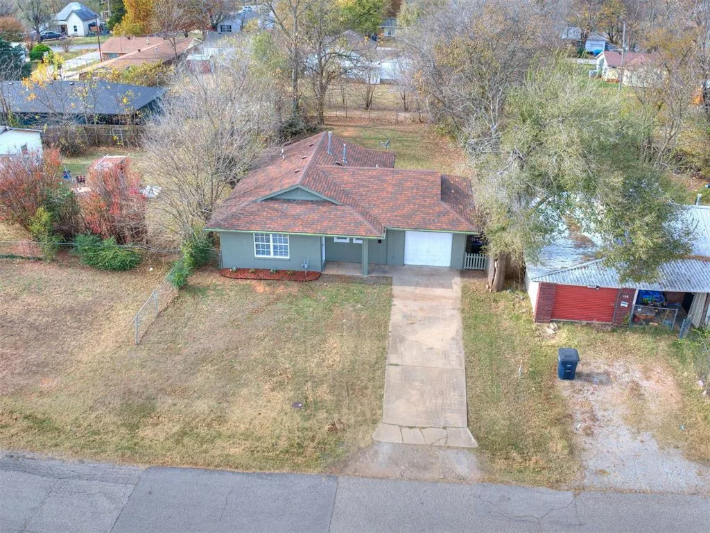 Photo 3 — 1416 N McKinley Avenue, Shawnee, OK 74801