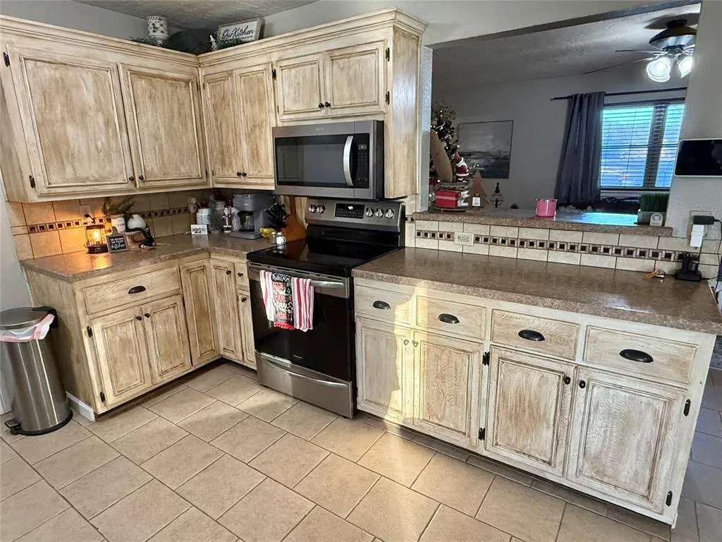 Photo 11 — 113 E Cool Springs Road, Rush Springs, OK 73082