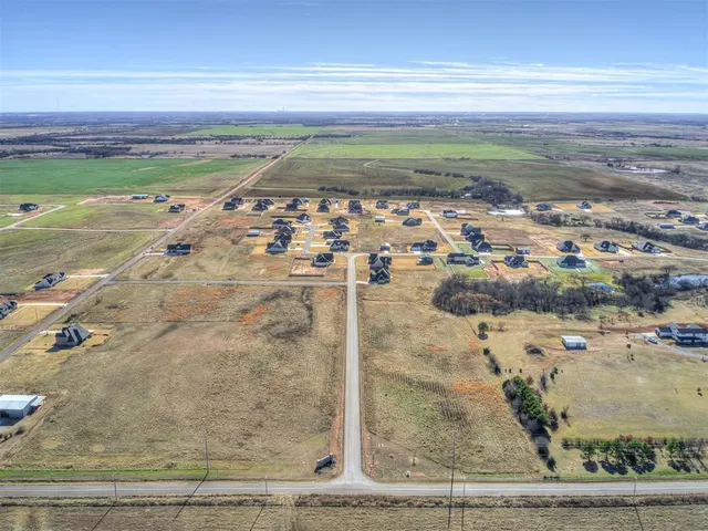 Front exterior — 2640 Sunset Court, Guthrie, OK 73044