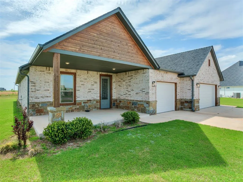 Photo 6 — 2640 Sunset Court, Guthrie, OK 73044