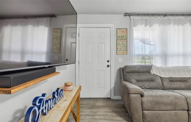Photo 4 — 109 W 6th Street, Amber, OK 73004