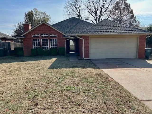 Photo 2 — 1804 Gray Fox Drive, Edmond, OK 73003