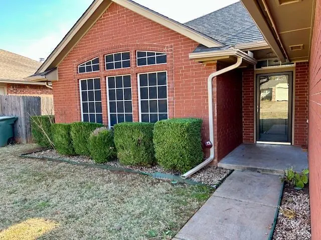 Photo 3 — 1804 Gray Fox Drive, Edmond, OK 73003