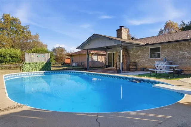 Photo 2 — 4761 Koelsch Drive, Oklahoma City, OK 73117