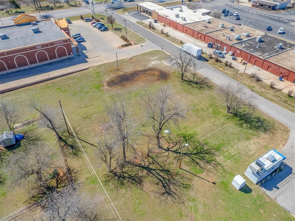 Photo 8 — 2400 N Harper Street, Choctaw, OK 73020
