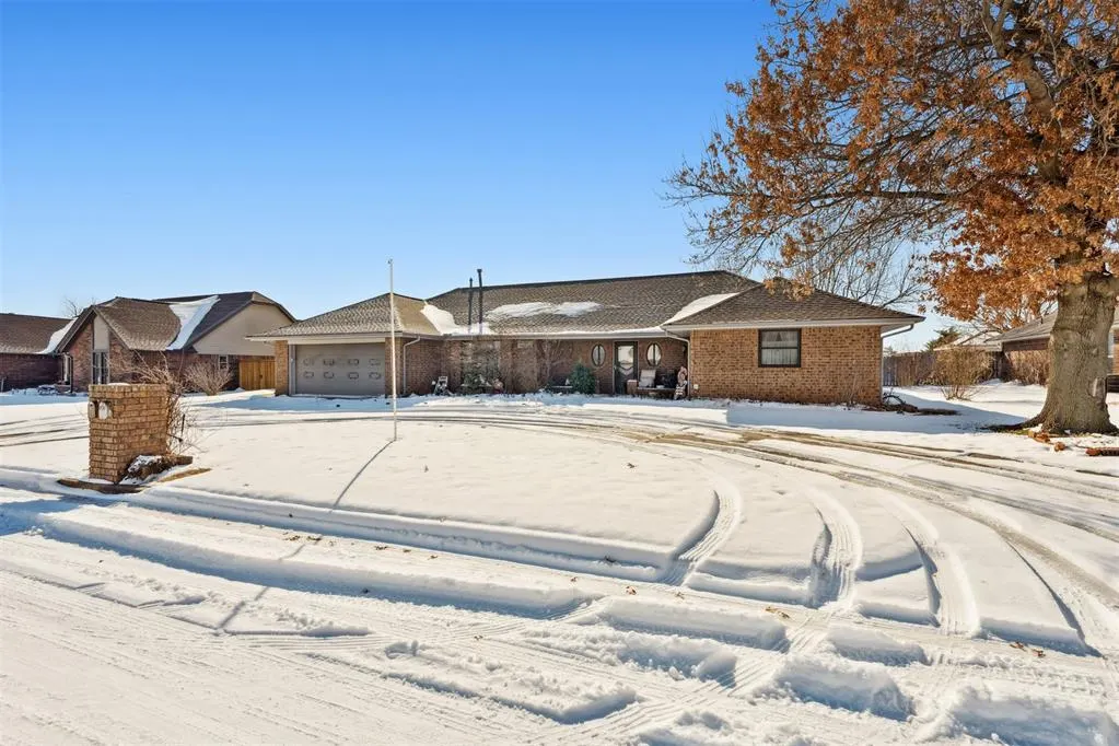 Photo 3 — 1205 Francis Lane, Kingfisher, OK 73750
