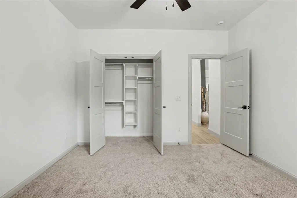 Photo 14 — 10401 Two Lakes Drive, Yukon, OK 73099