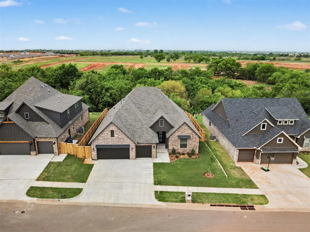 Photo 24 — 10401 Two Lakes Drive, Yukon, OK 73099