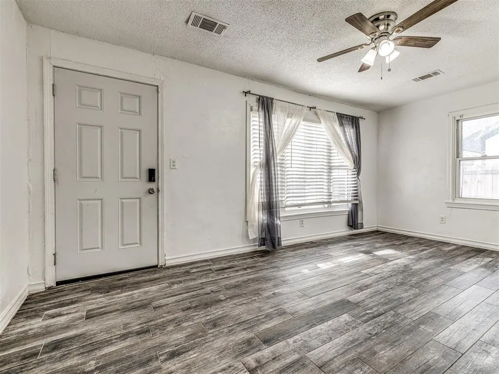 Photo 11 — 7007 NW 48th Street, Bethany, OK 73008