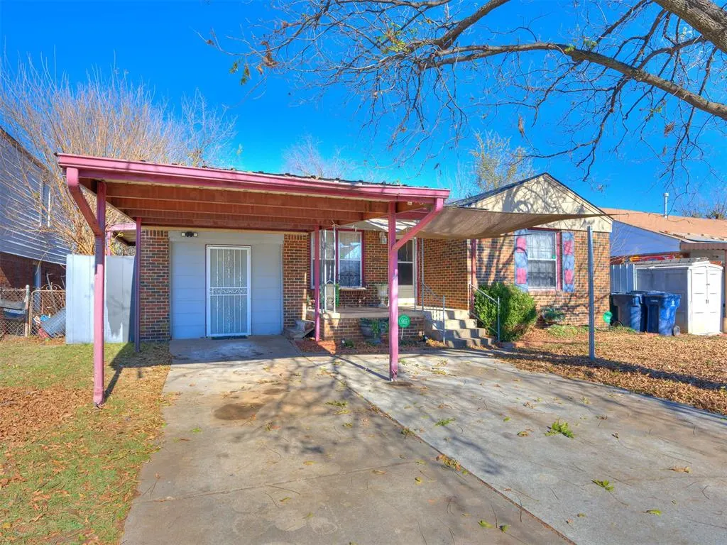 Photo 2 — 733 SW 47th Street, Oklahoma City, OK 73109