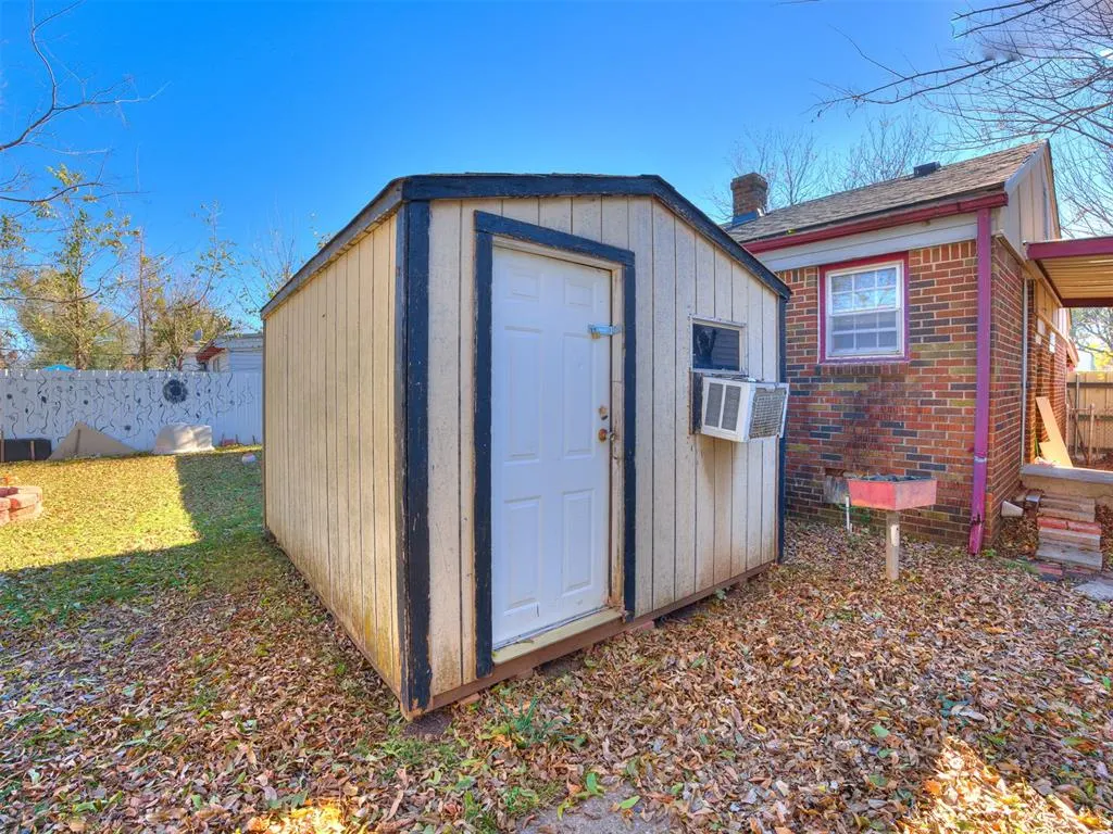 Photo 10 — 733 SW 47th Street, Oklahoma City, OK 73109
