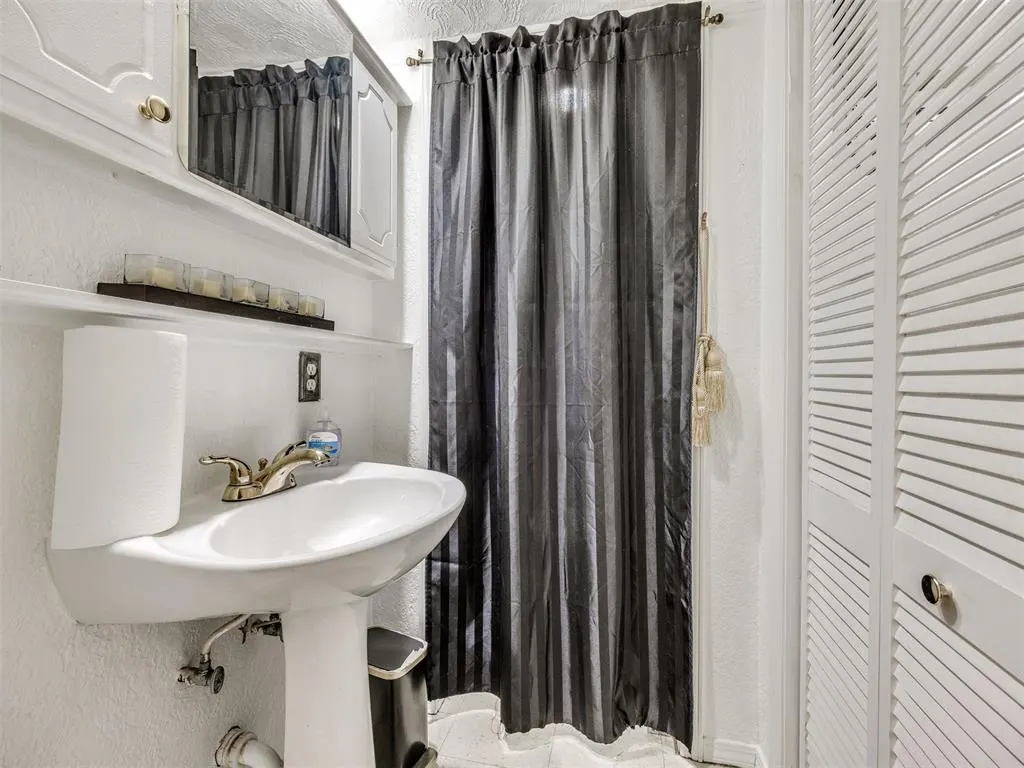 Photo 34 — 733 SW 47th Street, Oklahoma City, OK 73109