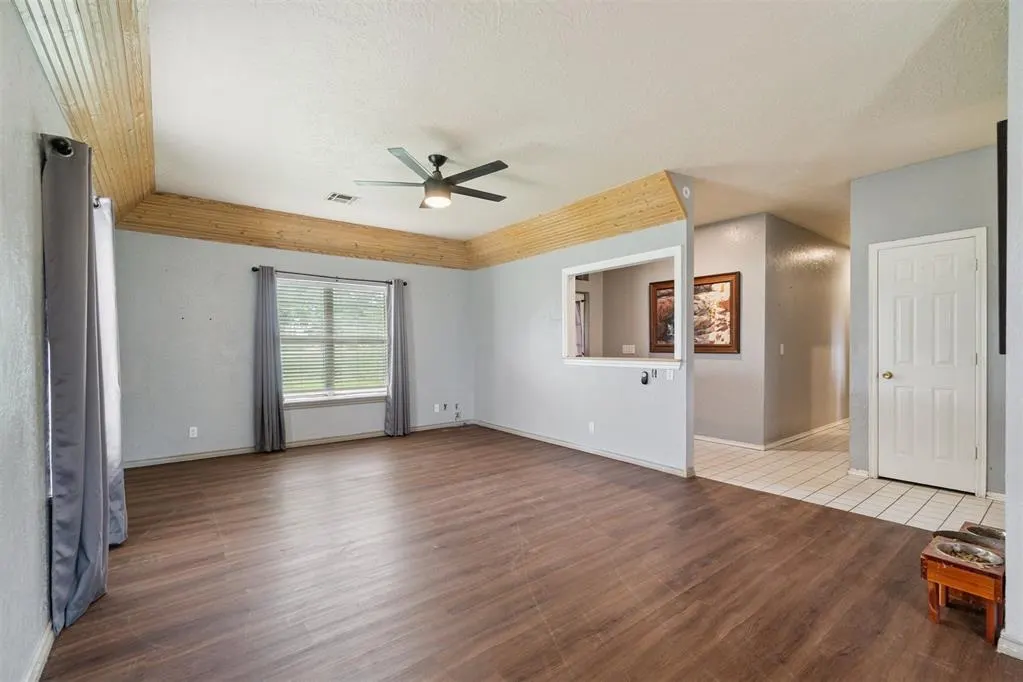 Photo 4 — 29049 Oilfield Trash Road, Newalla, OK 74857