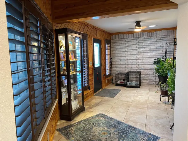 Photo 2 — 520 N West Street, Cordell, OK 73632