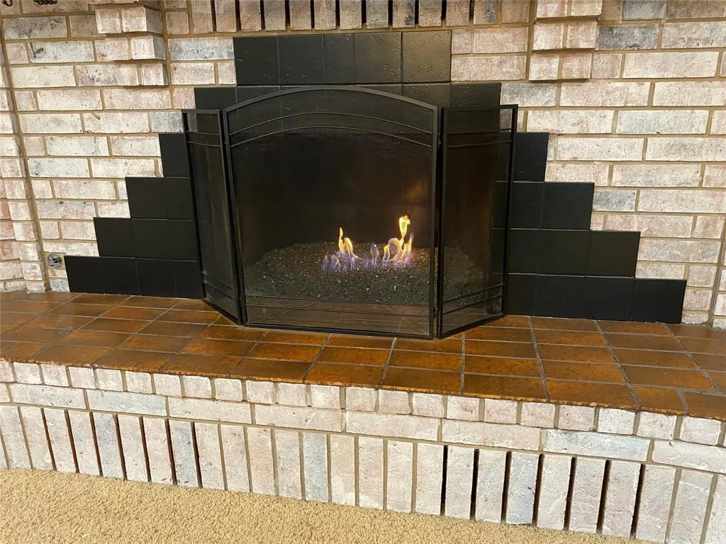 Photo 9 — 520 N West Street, Cordell, OK 73632