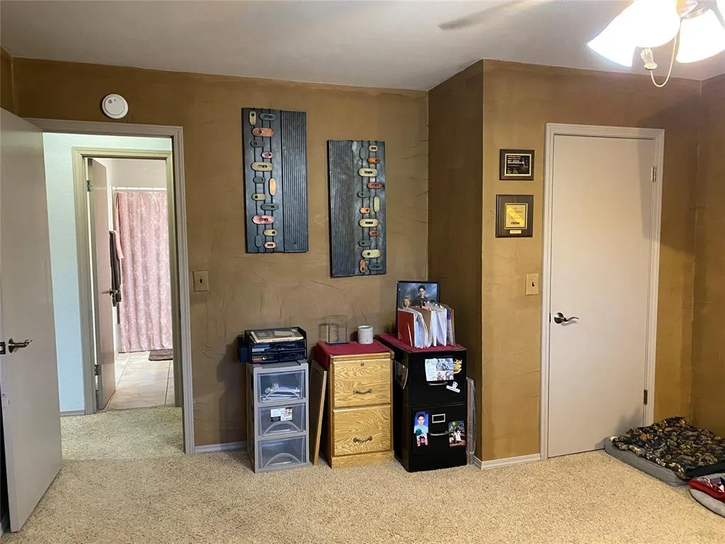 Photo 38 — 520 N West Street, Cordell, OK 73632
